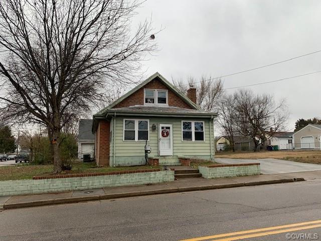 1915 Danville Street - Photo 1