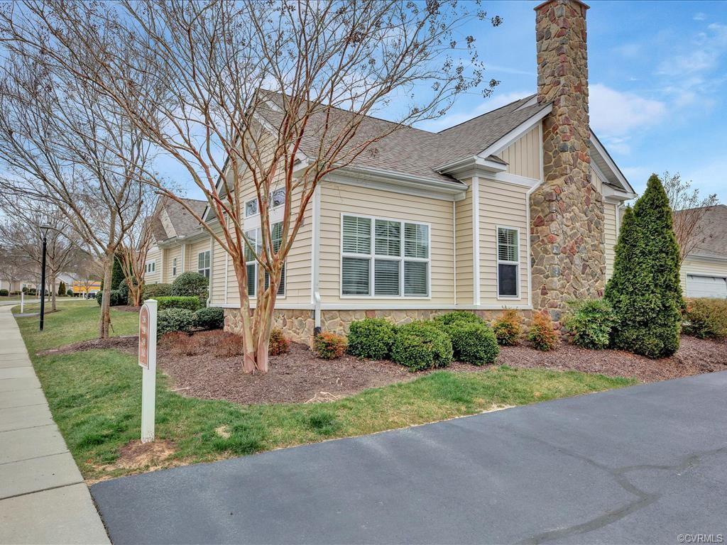 242 Pumpkin Place - Photo 1