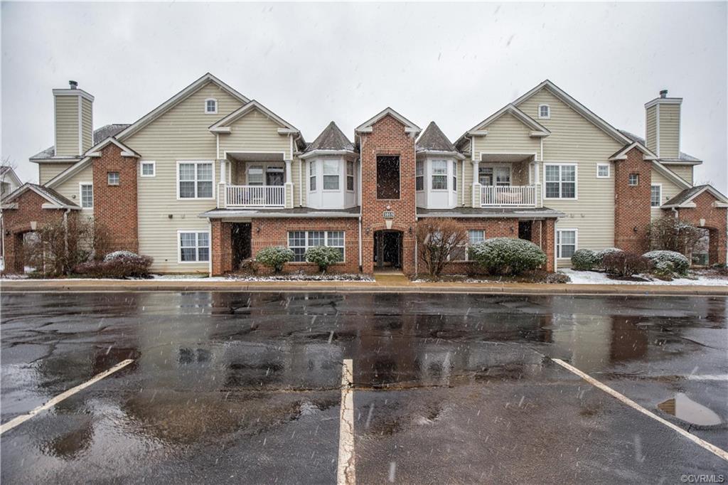 1015 Weybridge Court - Photo 1
