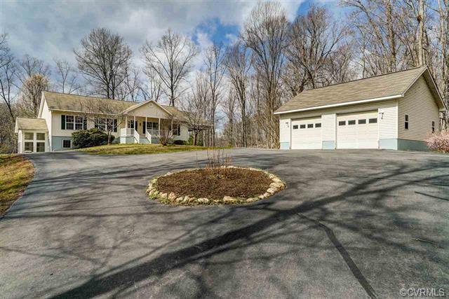 264 Cats Paw Court - Photo 1