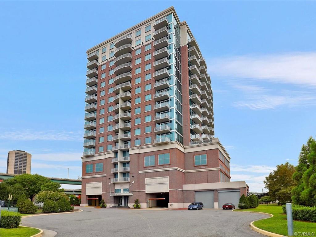 301 Virginia Street - Photo 1