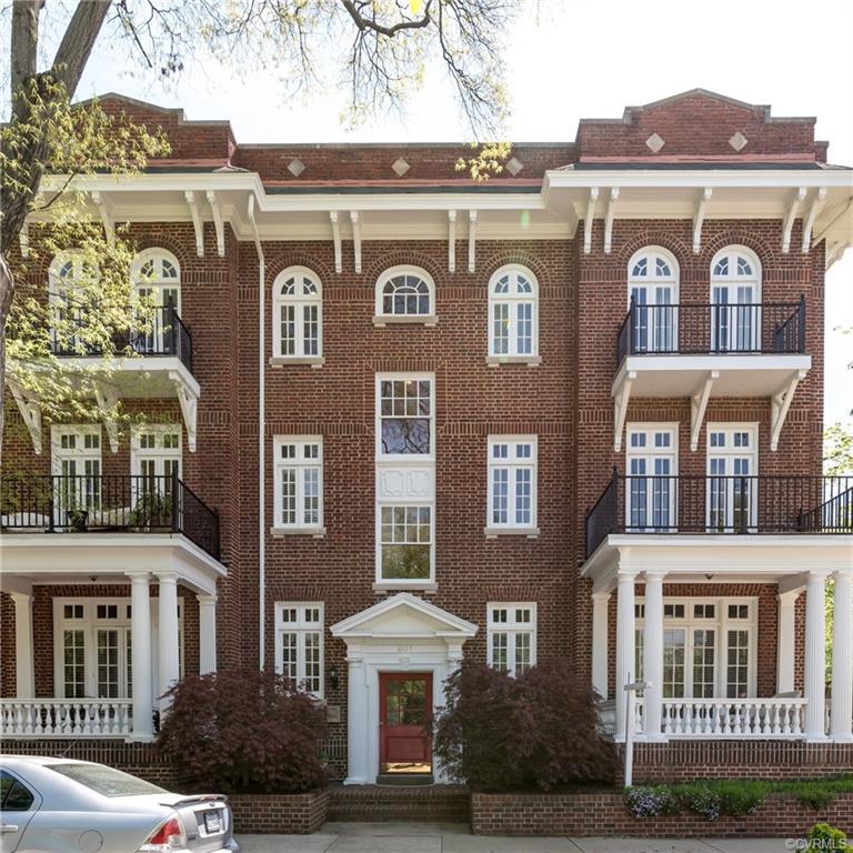 601 N Davis Avenue - Photo 1