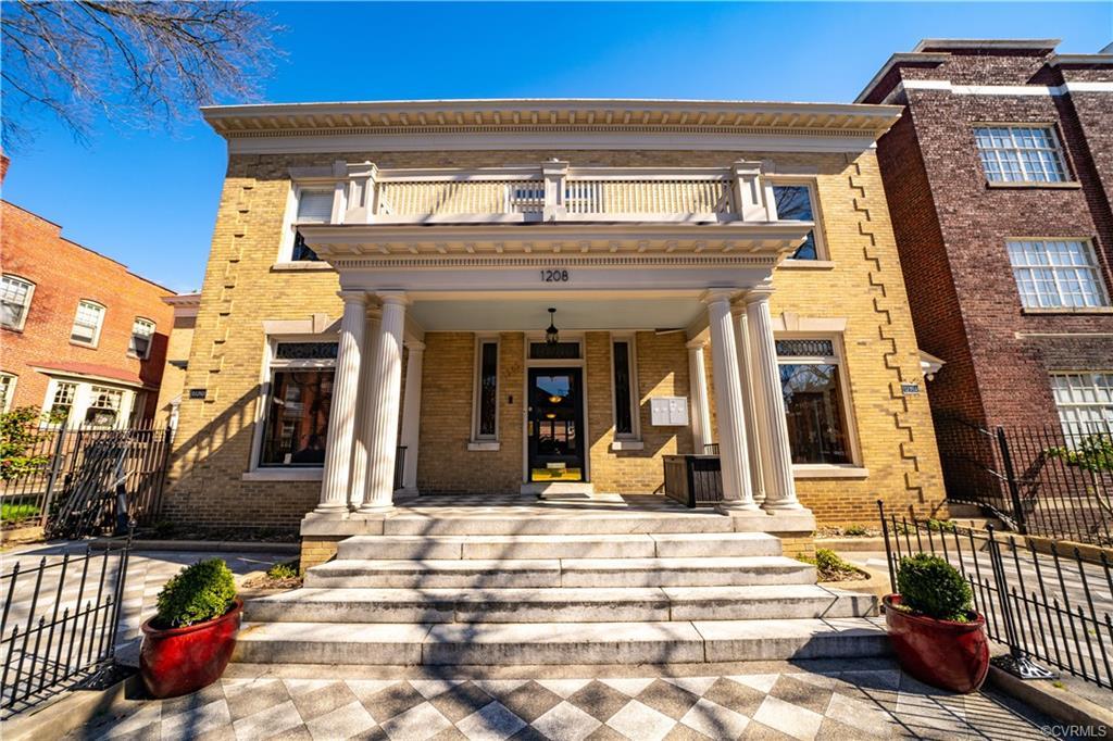 1208 Franklin Street - Photo 1