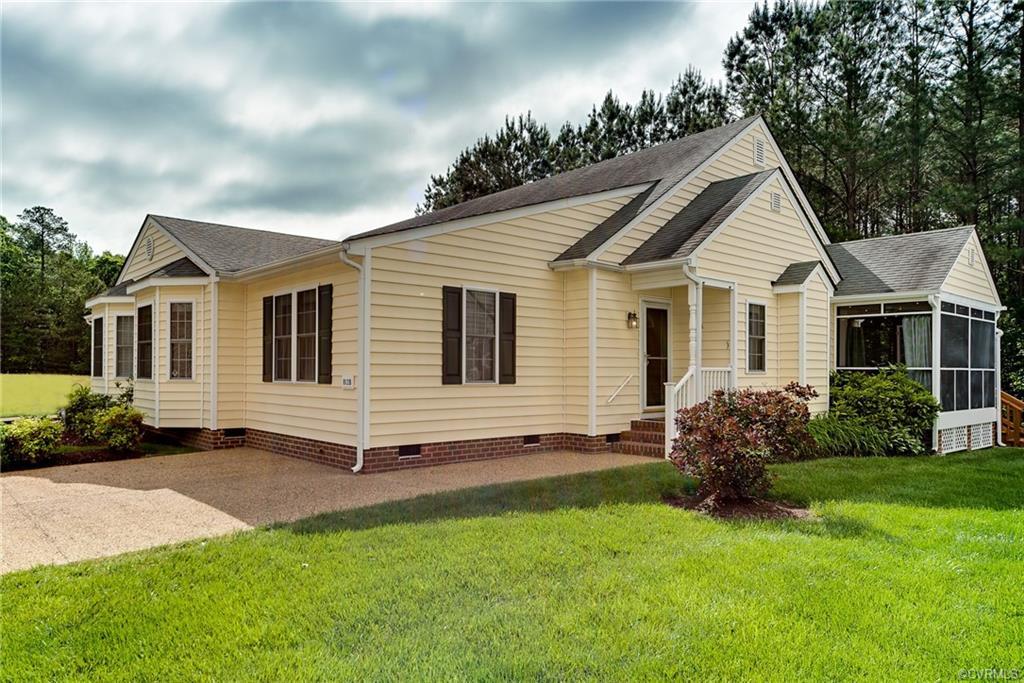 812 Fort Hayes Court #B - Photo 1