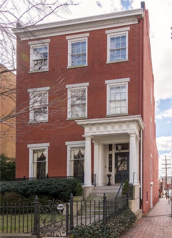 211 Franklin Street - Photo 1