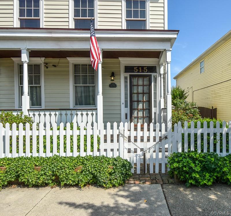 515 30th - Photo 1