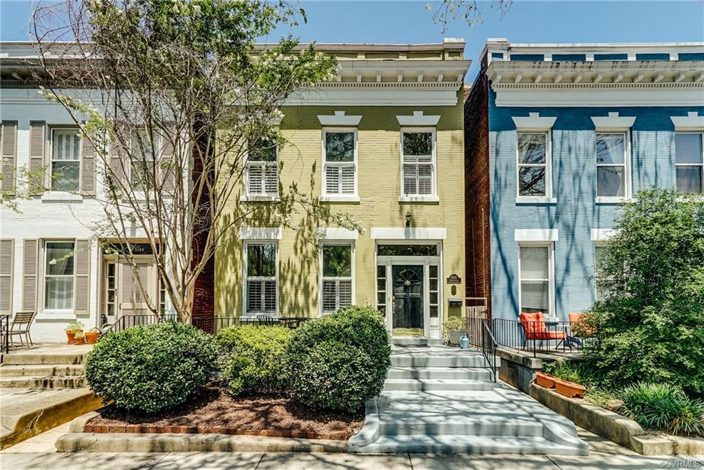 2124 Floyd Avenue - Photo 1