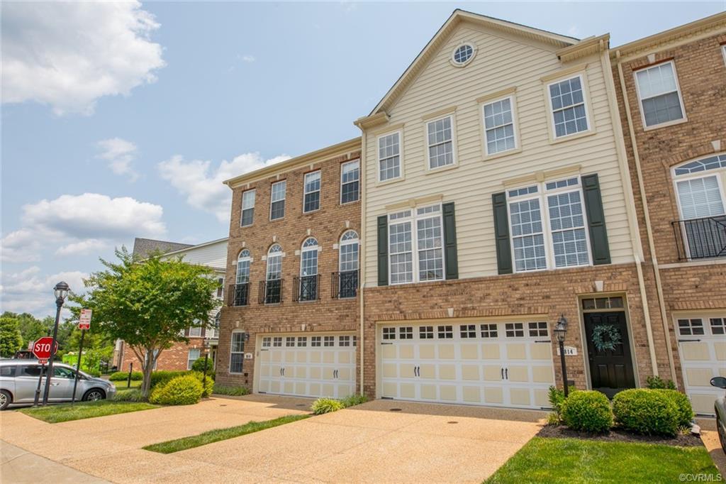 2814 Murano Way - Photo 1