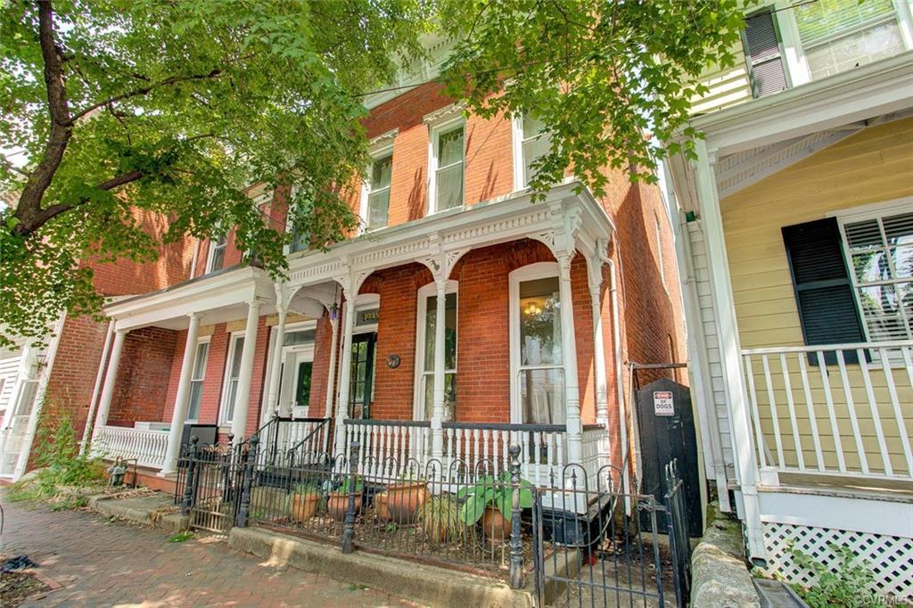 303 1/2 Pine Street - Photo 1
