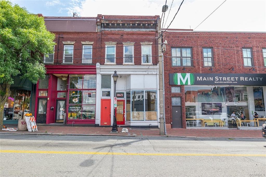 1821 Main Street - Photo 1