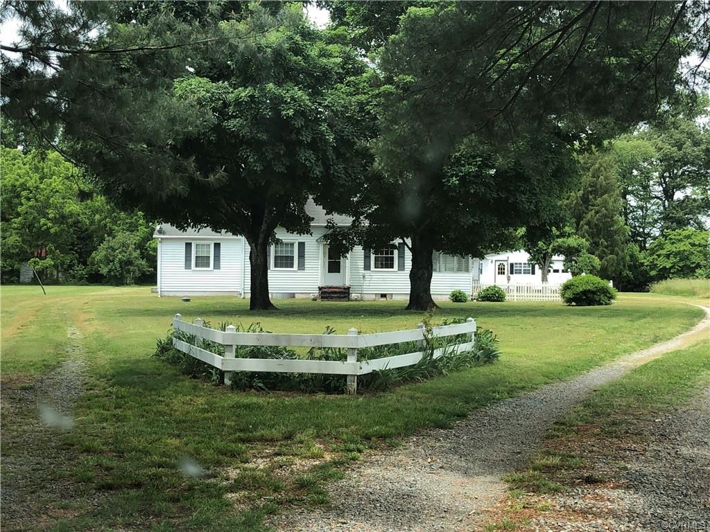 9976 Richmond Tappahannock Highway - Photo 1