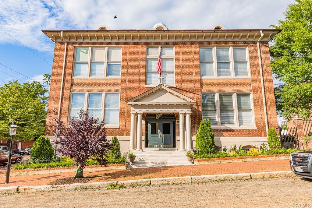 2600 Grace Street - Photo 1