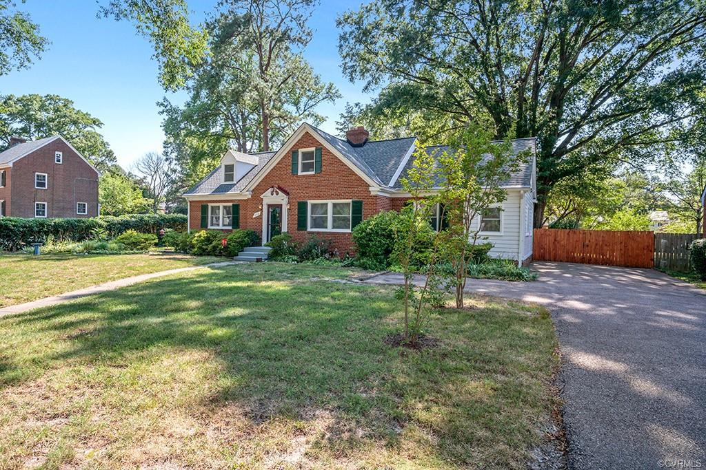 3612 Montrose Avenue - Photo 1