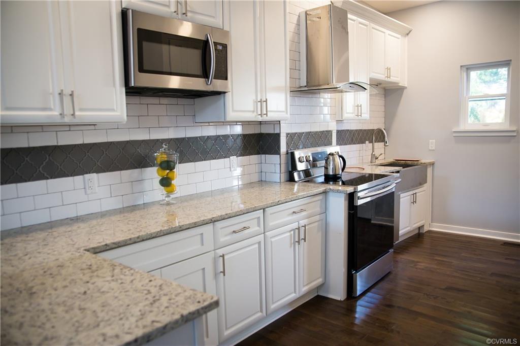 705 21st Street - Photo 1
