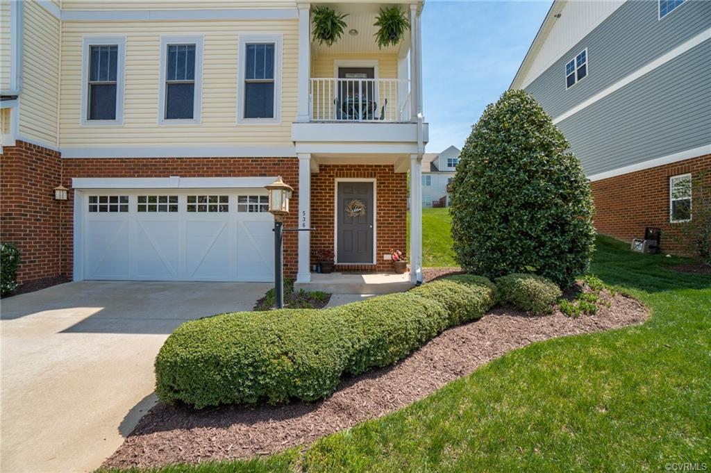 536 Abbey Village Circle - Photo 1