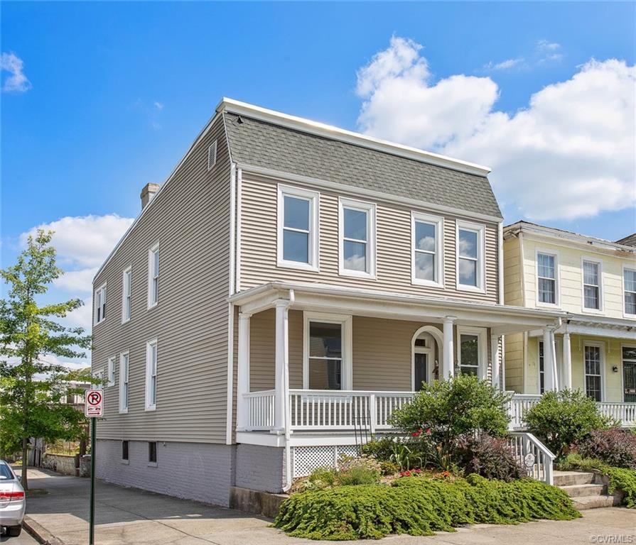 525 32nd Street - Photo 1