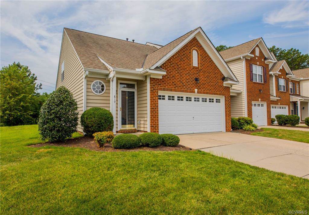 819 Parkland Place - Photo 1