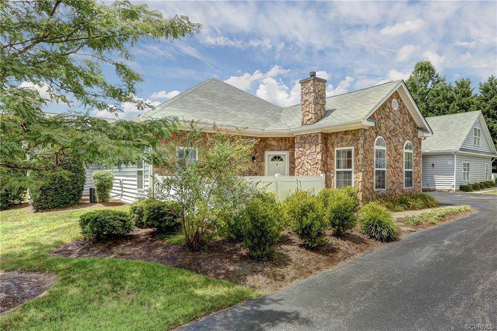 2568 Wanstead Court - Photo 1