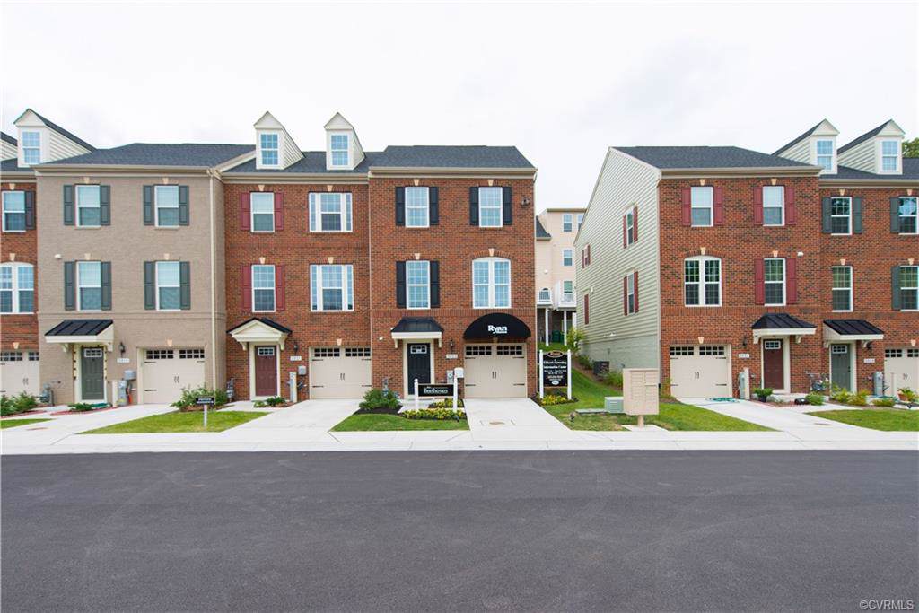 305 Crofton Village Terrace - Photo 1