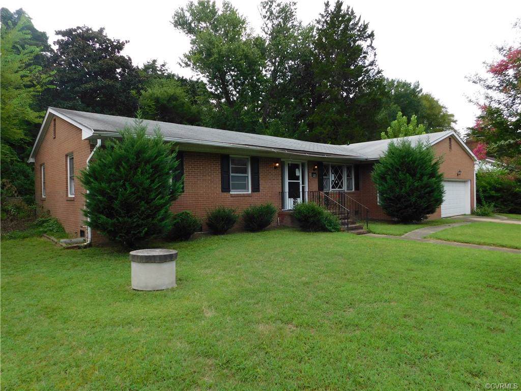 114 Sherwood Drive - Photo 1