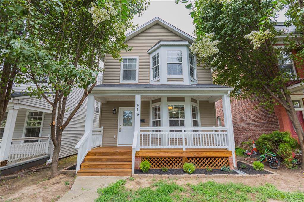 916 36th Street - Photo 1