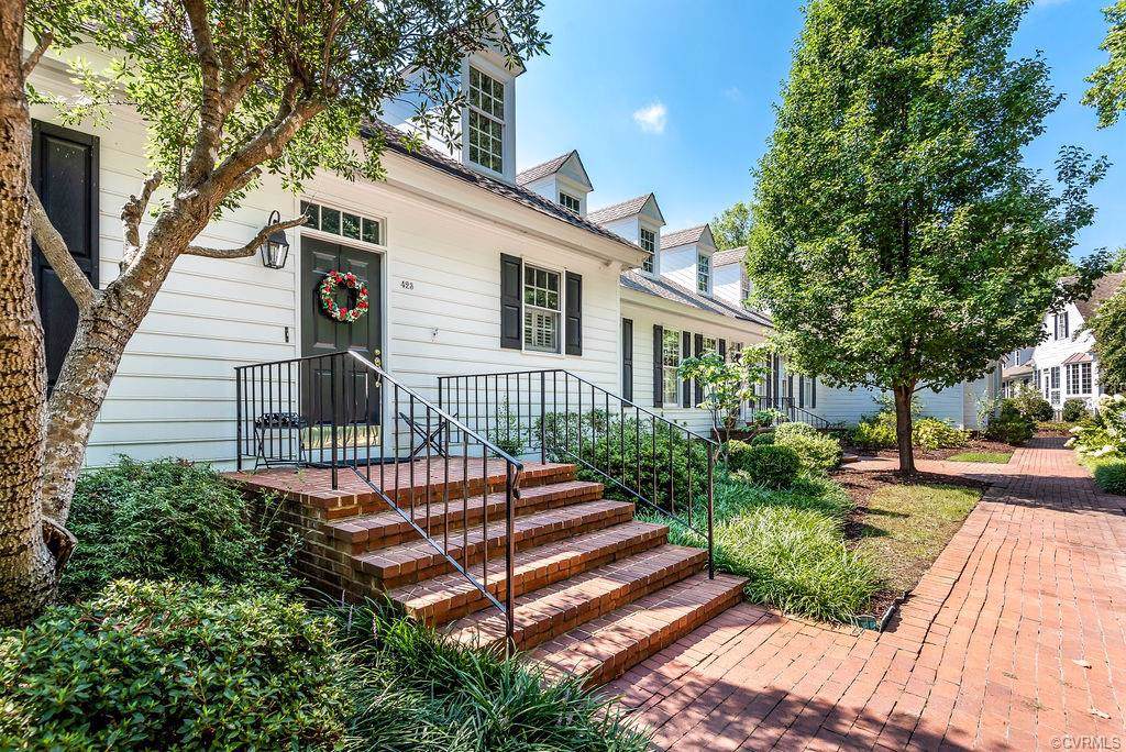 423 Dogleg Drive - Photo 1