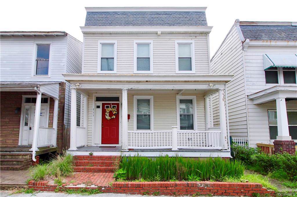 711 33rd Street - Photo 1
