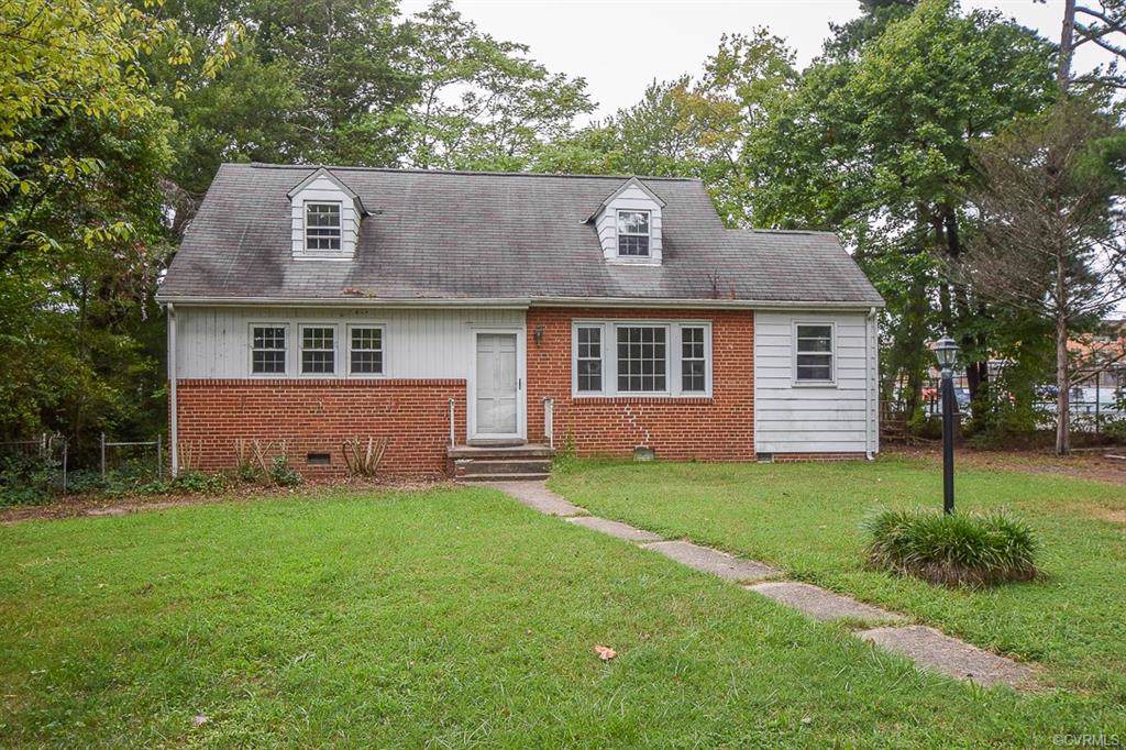 1402 Maywood Road - Photo 1
