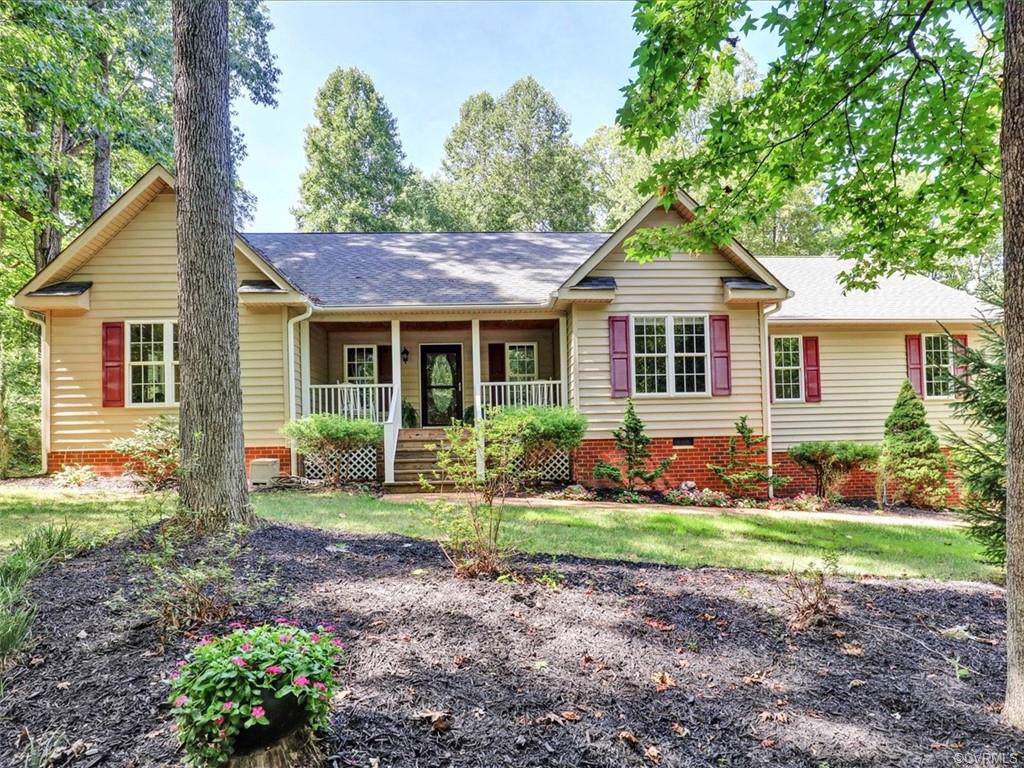 4580 Fox Chase Run - Photo 1