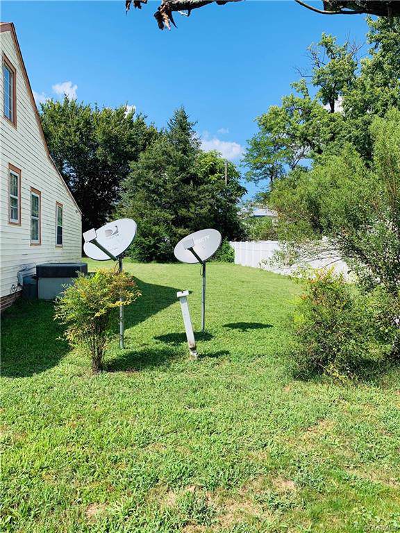 320 Hunt Avenue - Photo 1