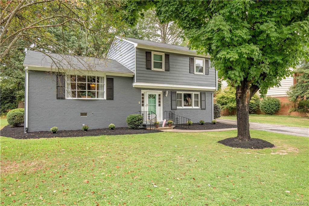 9014 Torno Drive - Photo 1
