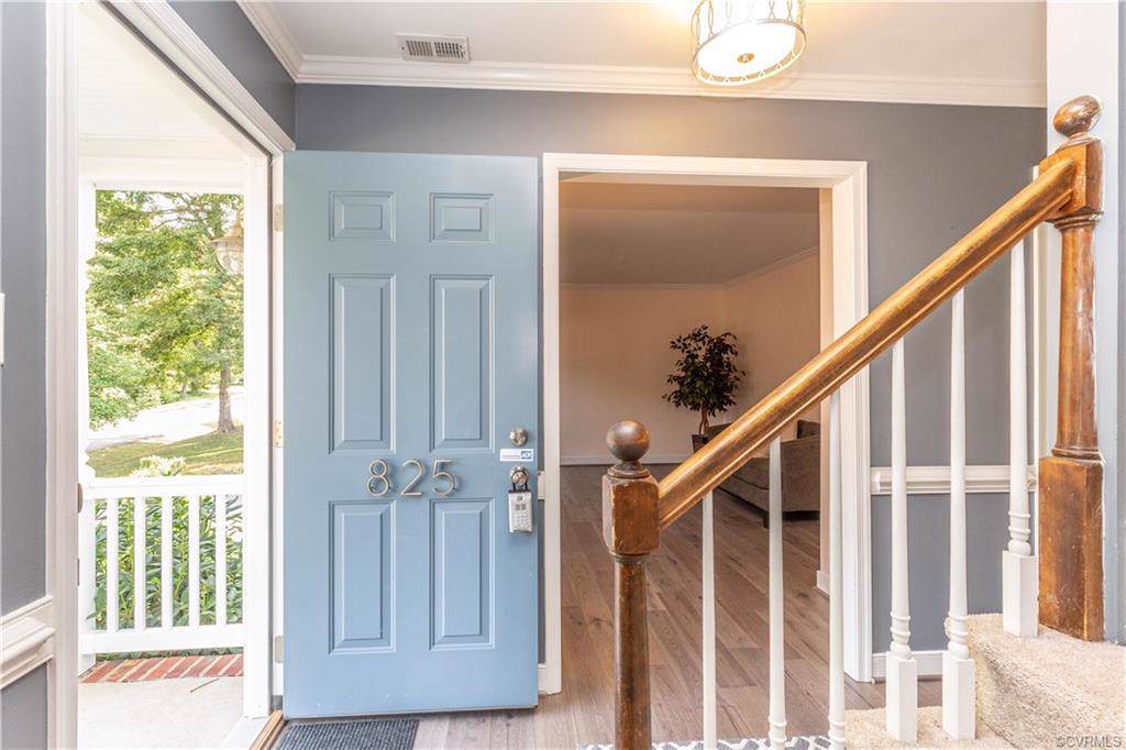 825 Spirea Road - Photo 1