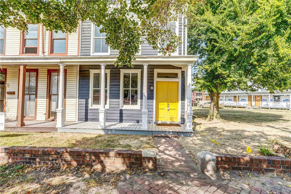 906 24th Street - Photo 1