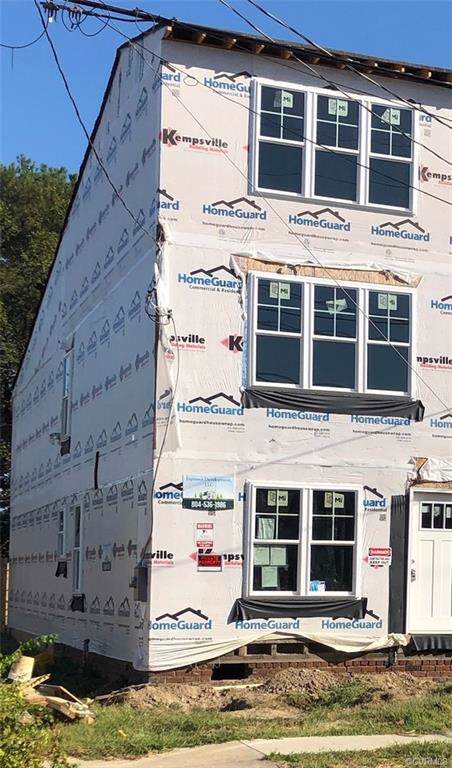 1119 31st Street - Photo 1
