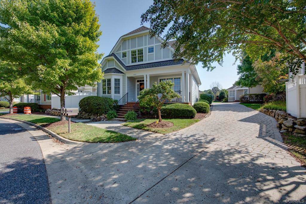 9404 Amberleigh Circle - Photo 1