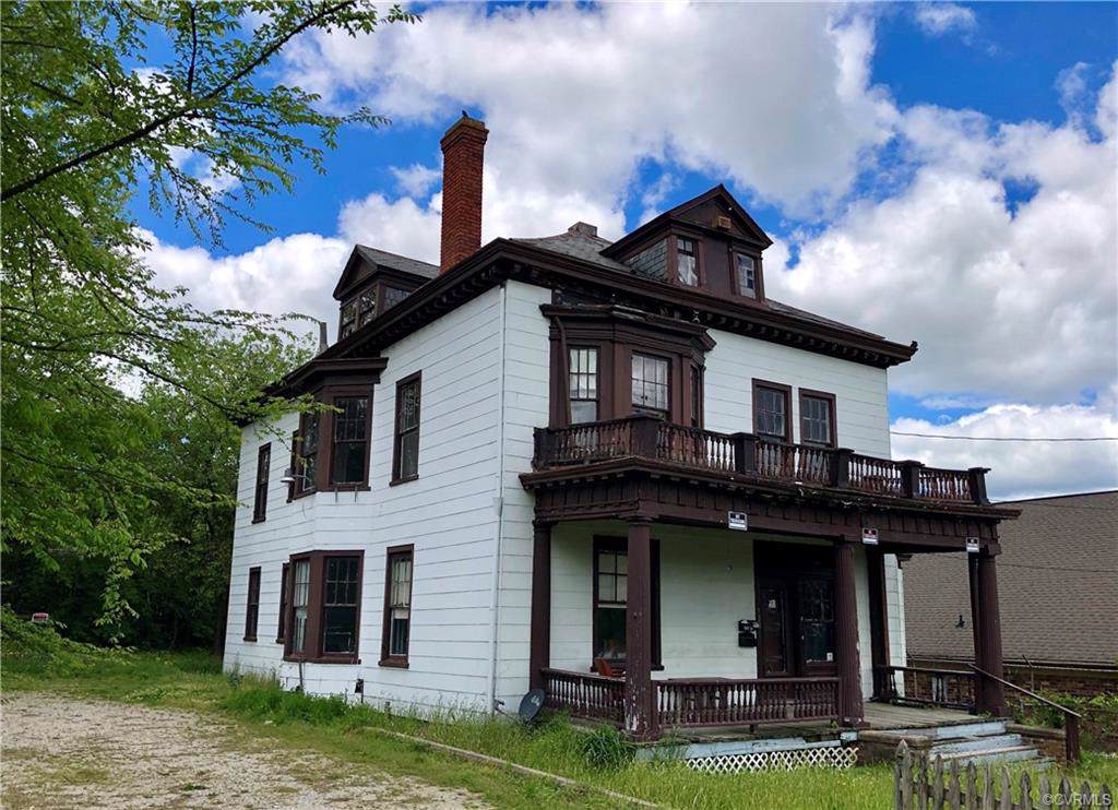 722 Sycamore Street - Photo 1