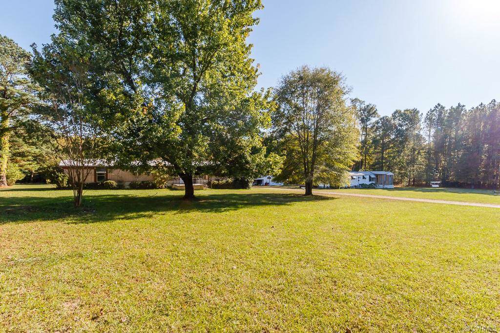 712 710 Deep Landing Road - Photo 1