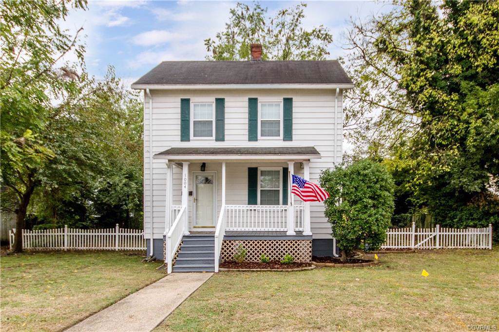 1004 Haskell Street - Photo 1