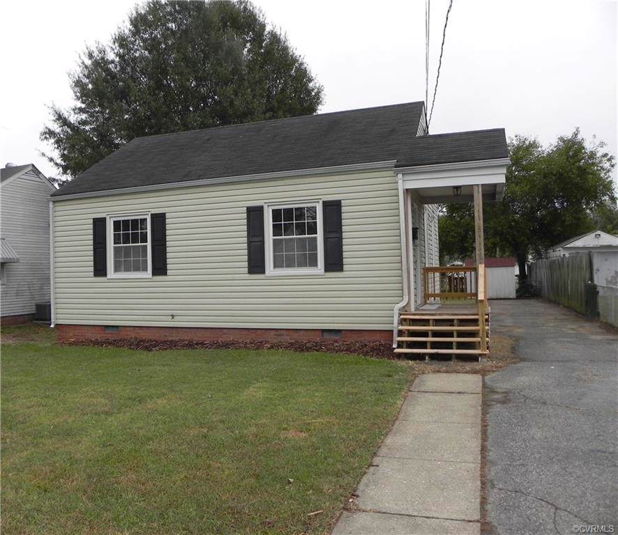 125 Mapleleaf Avenue - Photo 1