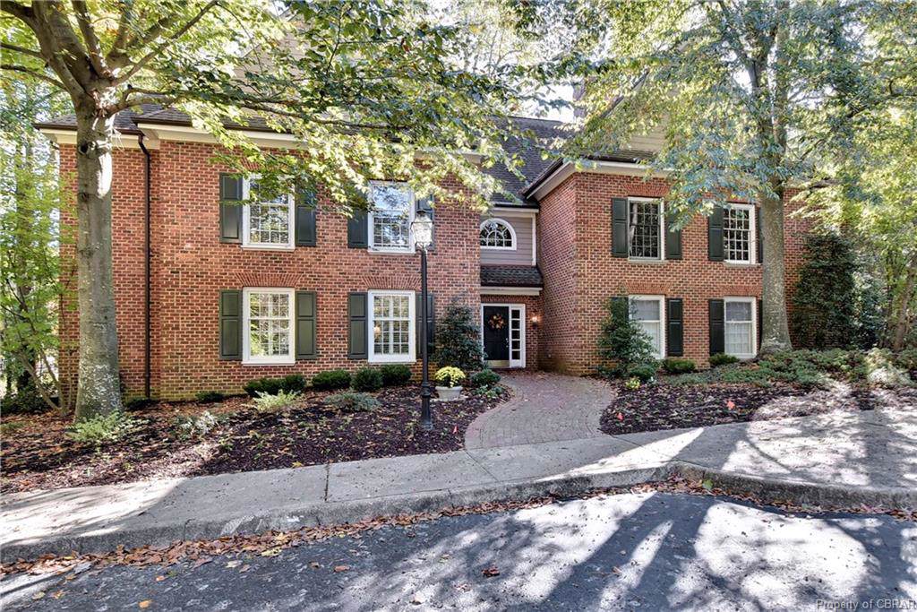 225 Woodmere Drive - Photo 1
