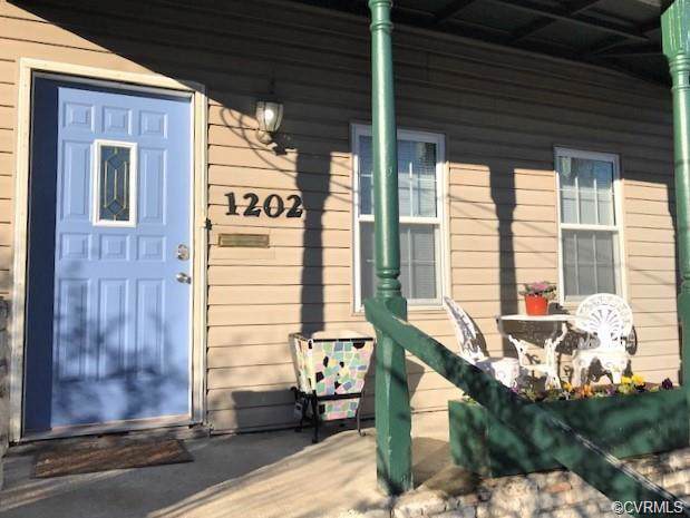 1202 37th Street - Photo 1