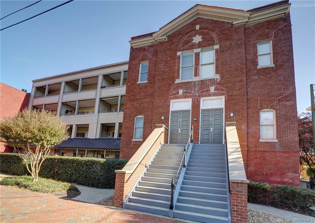 209 19th Street - Photo 1