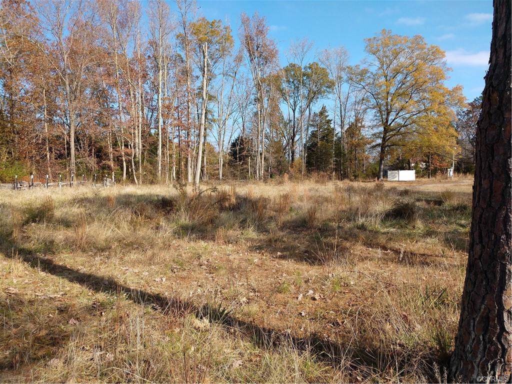 5060 River Road - Photo 1