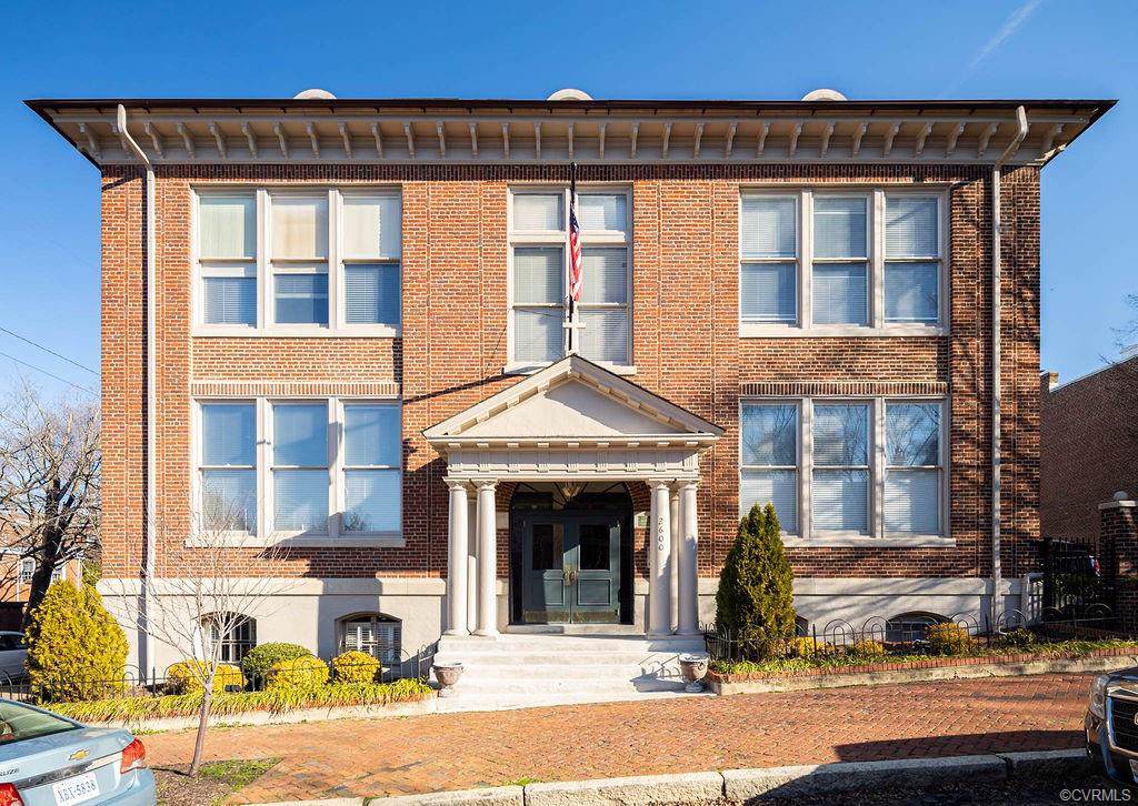 2600 Grace Street - Photo 1