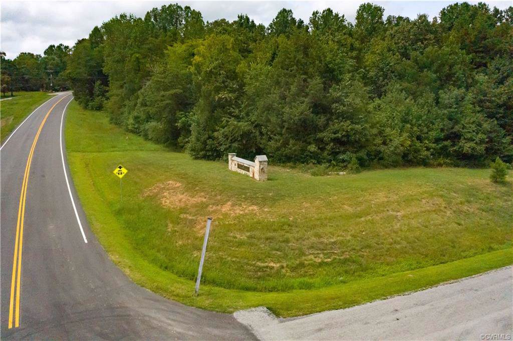 2420 Gammons Creek Drive - Photo 1