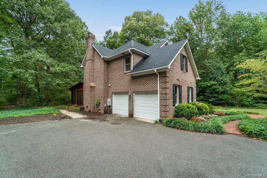 13003 Pinewood Lane - Photo 1