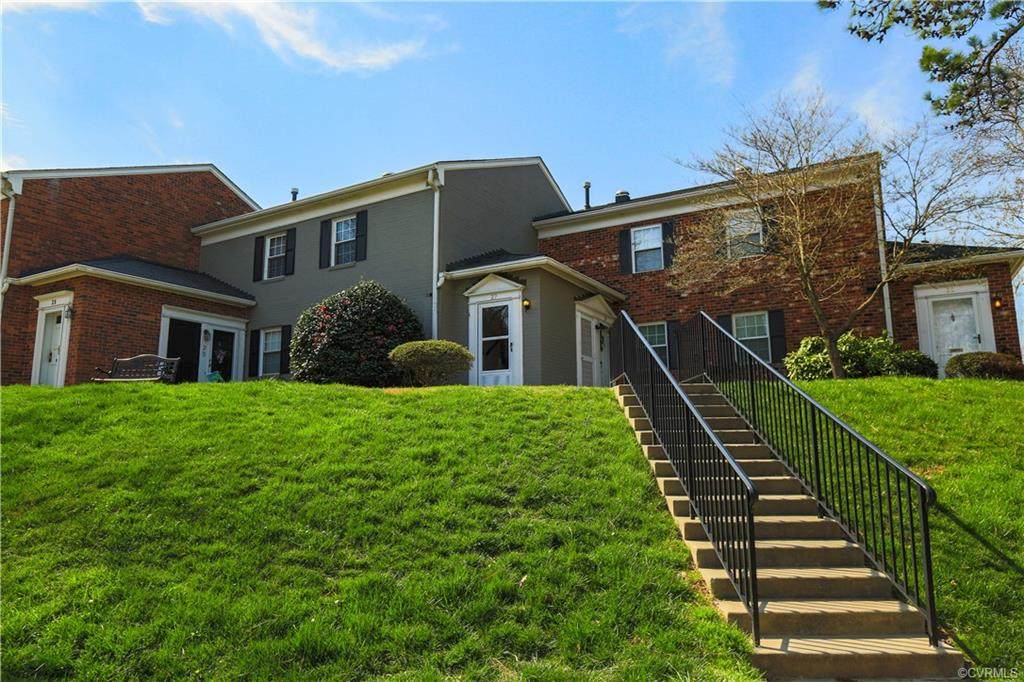 27 Red Fox Lane - Photo 1