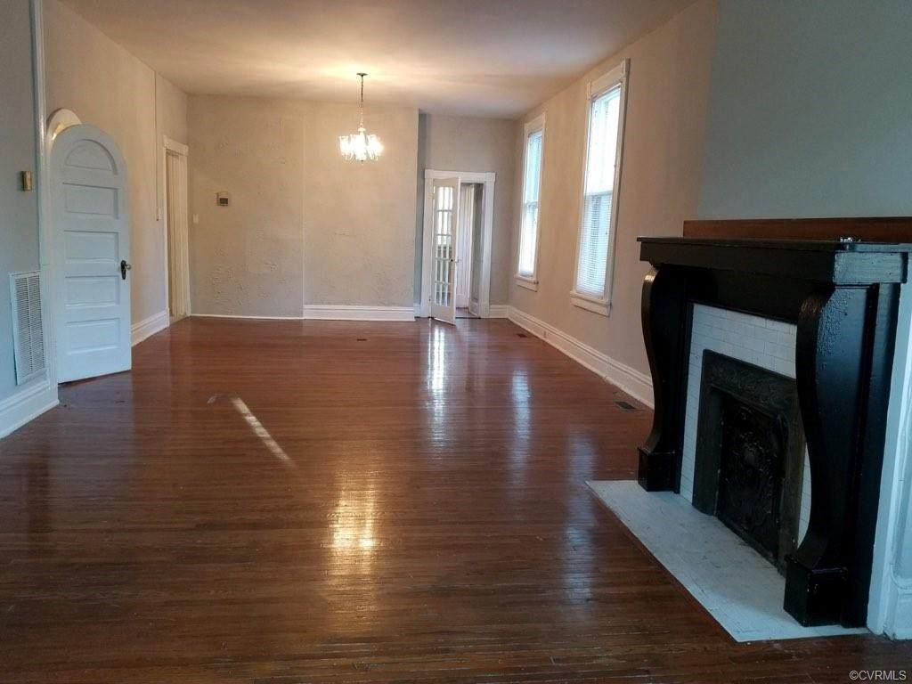 3612 Hawthorne Avenue - Photo 1
