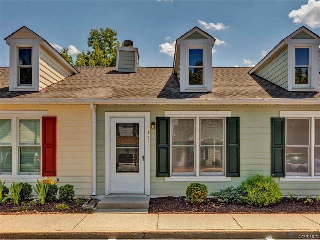 153 Arlington Square - Photo 1