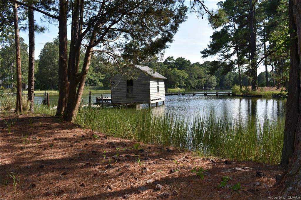 190 Emerald Lane - Photo 1